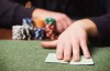 【EV扑克】牌局分析：同花AK，翻前有人加注有人跟，怎么打？