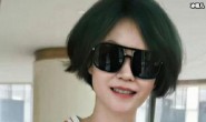 王菲染绿色头发, 与一男子合照近照曝光男子身份被扒出