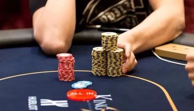【EV 扑克】10 个德州扑克玩家里，只有 1 个真懂驴式下注，其他都是瞎打