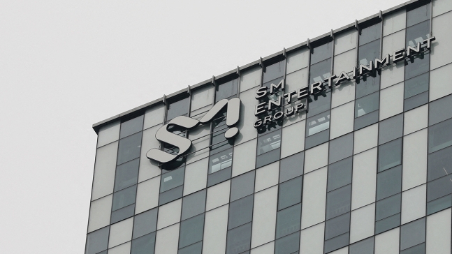 SM 娱乐公司涉嫌操纵股价遭检方扣押搜查