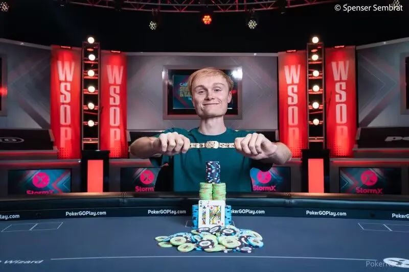 【EV 扑克】德国再出神童，22 岁的 Sturm 击败 75 岁的 Klein，夺得豪客赛金手链及 154 万刀奖金