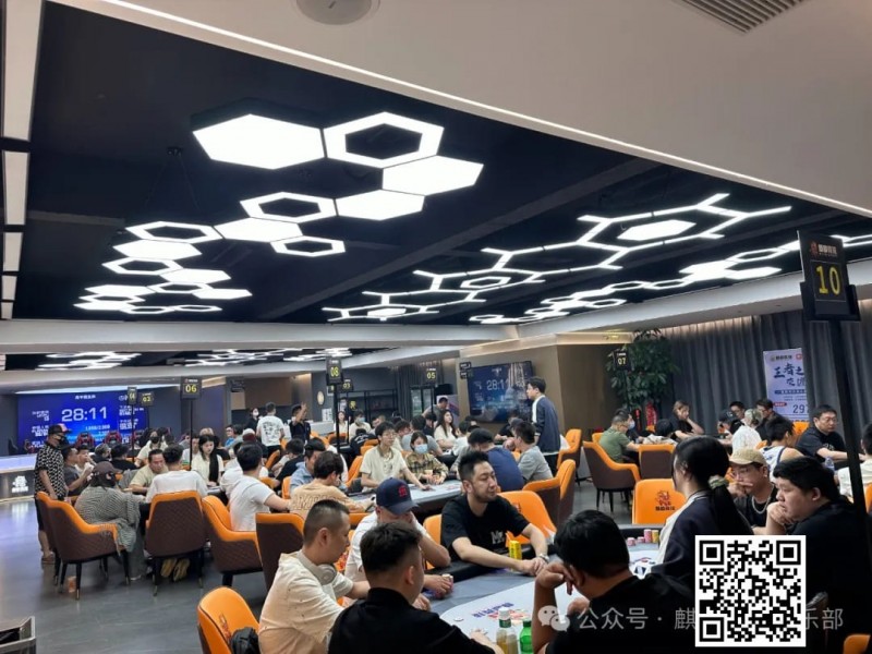 【EV 扑克】麒麟竞技周年赛丨叶昆选手以 1275000 记分牌成为复赛领跑者！