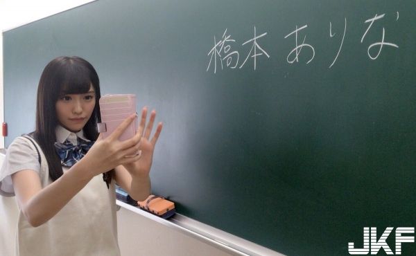 暴死！日本政府「大動作清洗 AV」　女優經紀：制服片會先消失！