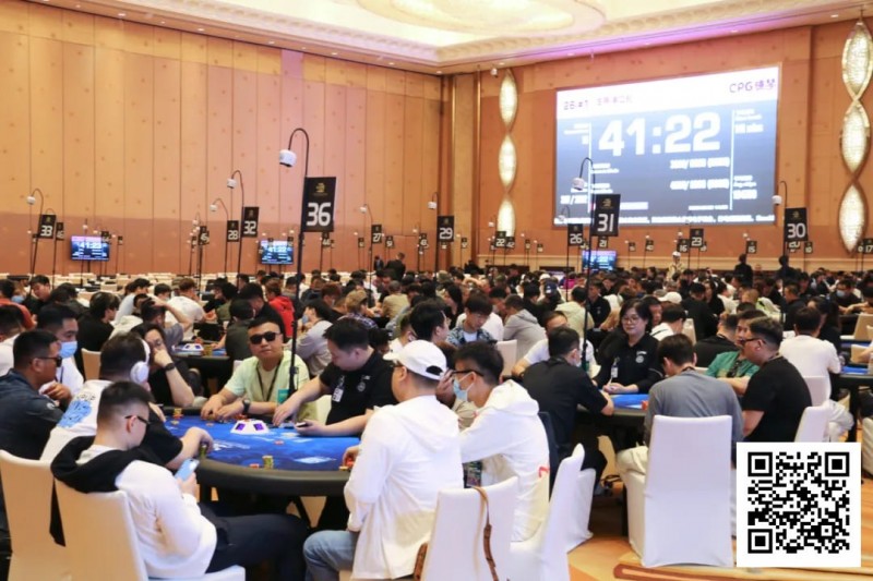 【EV 扑克】CPG 横琴选拔赛 | 泡沫破裂！杨暑平 A6 撞 KK 与主赛 351 人奖励圈无缘，曹庭嘉 452 万记分牌领跑 80 人晋级第三轮