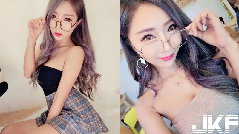 嫩乳眼鏡娘！32F 兇猛上圍，穿上緊身小背心真的要滿到爆出來了&#8230;.