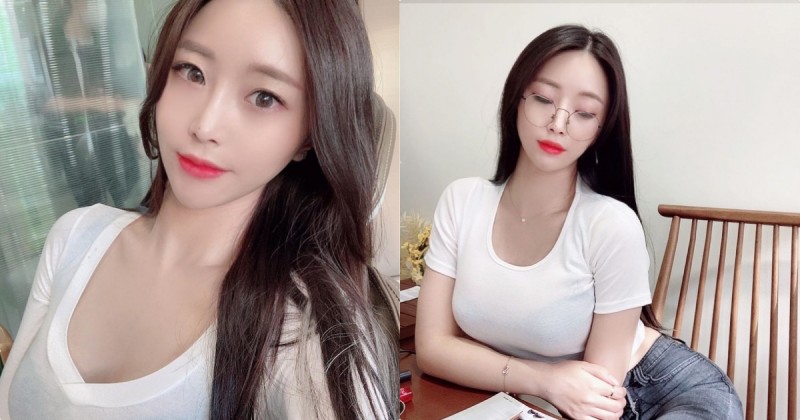 性感小姐姐「白 T 美乳畫面辣翻」，「飽滿的胸型」太罪惡了！