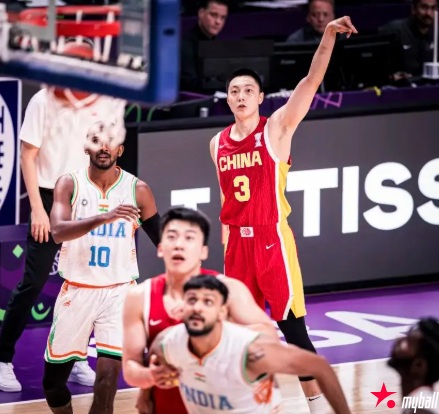 大发体育-亚洲杯-胡明轩 5 记三分胡金秋两双，大发助力你的致富之路！