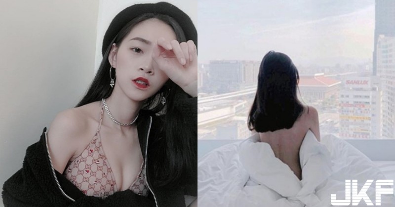 【蜗牛娱乐】太惹火！正妹居家「男友視角」睡眼惺忪好慵懶，「背殺床照」意圖讓人無法下床！