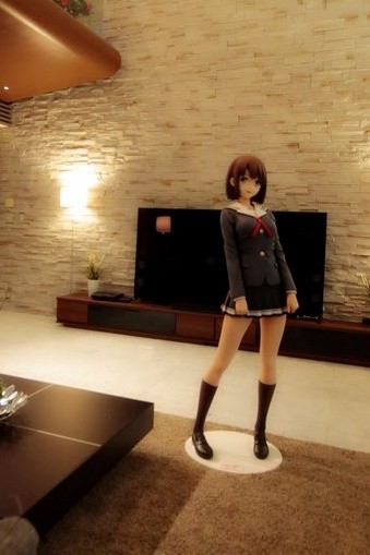 【蜗牛娱乐】動漫肥宅土豪出手有多狂？買200萬手辦、開跑車載娃娃