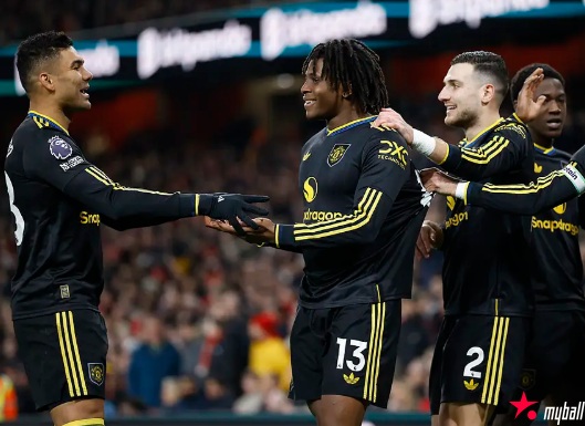 大发体育-世界波绝杀!曼联复兴迎希望?阿森纳再丢分恐被,大发助力你的致富之路! 大发体育-世界波绝杀!曼联复兴迎希望?阿森纳再丢分恐被,大发助力你的致富之路!