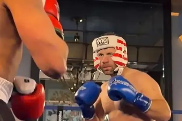 【EV 扑克】Jungleman 拳击赛结果大翻车！Dan Cates 遭判 TKO 落败