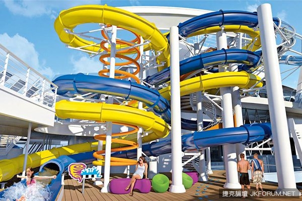 【蜗牛娱乐】真正的水上樂園 全球最大遊輪引進滑水道