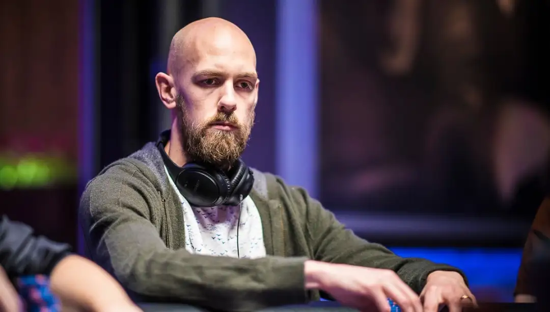 【EV 扑克】花 2500 美元上一小时扑克课？Stephen Chidwick 的魔鬼教练价，到底值不值？