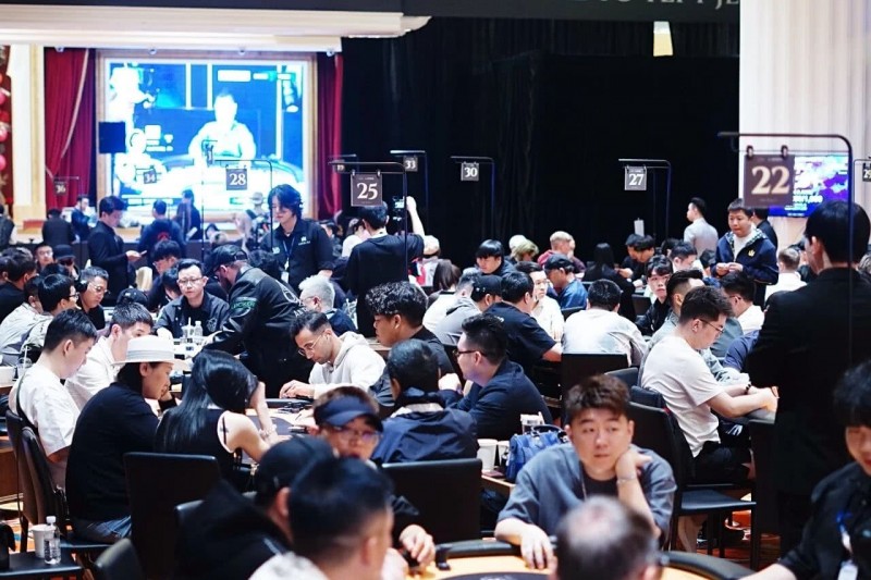 【EV扑克】TLPT济州岛站|主赛B组171人次火爆对战剩余26人晋级!Bai Yunpeng狂揽超80万计分笑傲全场!YIMING LEE斩获巡游豪客赛王冠! 【EV扑克】TLPT济州岛站|主赛B组171人次火爆对战剩余26人晋级!Bai Yunpeng狂揽超80万计分笑傲全场!YIMING LEE斩获巡游豪客赛王冠!
