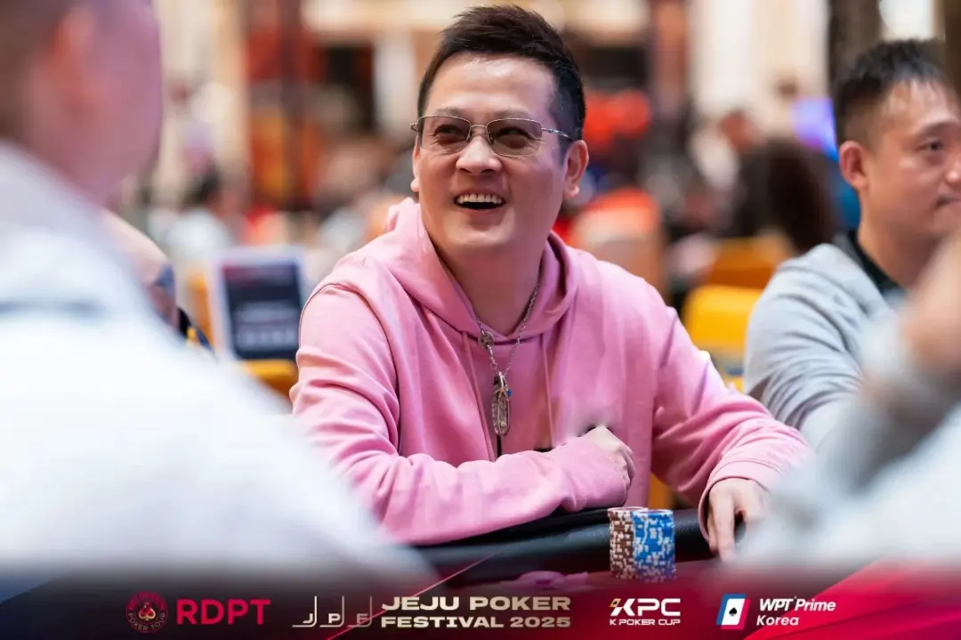 【EV 扑克】“Let’s Go! Dong Chen!”从 1 美元奇迹到 4 美元截胡:丹牛为何非抢到陈东不可?