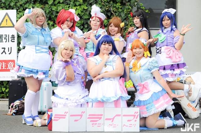 【蜗牛娱乐】另類COSPLAY團體《肥胖版LoveLive再臨》有自信的胖子也會很耀眼……