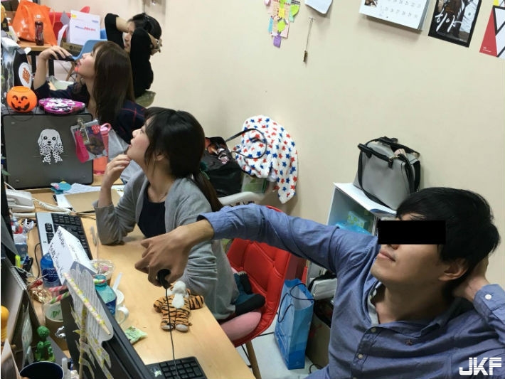 【蜗牛娱乐】有打碼就認不出來？錯了！電腦一樣「肉搜」的到！