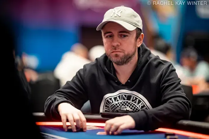 【EV 扑克】超时被判“死牌”后还能继续 Call?WSOP 离谱判罚引爆扑克圈