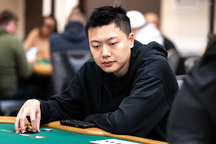 【EV 扑克】以为出局走到门口,被叫回后打出奇迹:Wesley Fei 的 WSOP 主赛死里逃生记