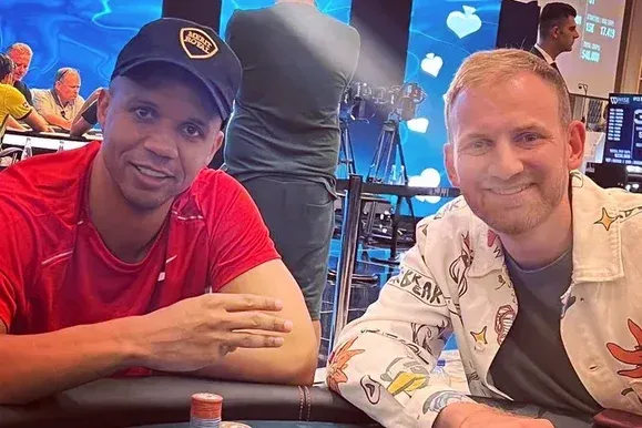 【EV 扑克】36 岁扑克老炮 Vegas 实录：高额桌正变成私人派对…