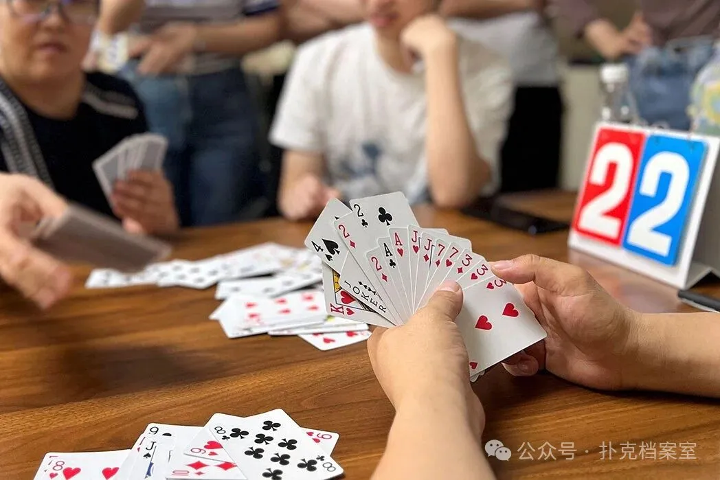 【EV 扑克】从“饭前不掼蛋,等于没吃饭”到 1.4 亿玩家:掼蛋凭什么横扫中国牌桌?