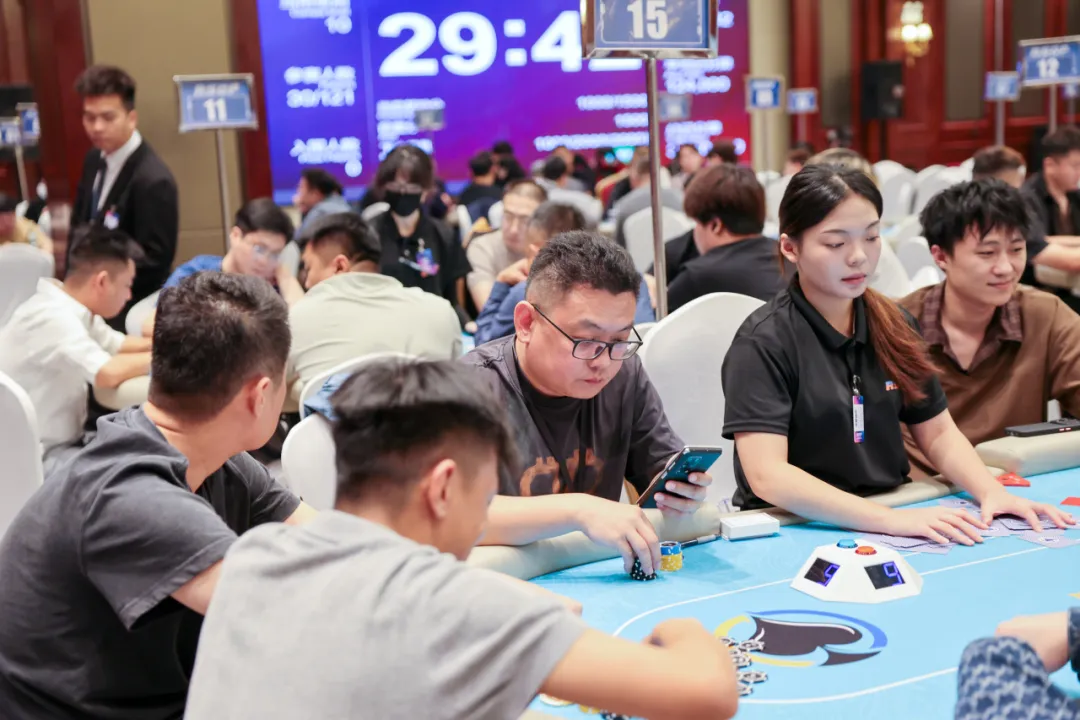 【EV 扑克】2026RSOP 东营站第三日战报:主赛 B 组 20 人晋级,胡佳琦领跑 CL 榜
